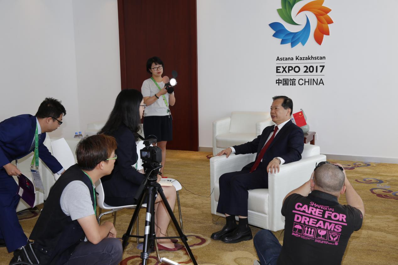 王锦珍副会长接受世博会博物馆采访