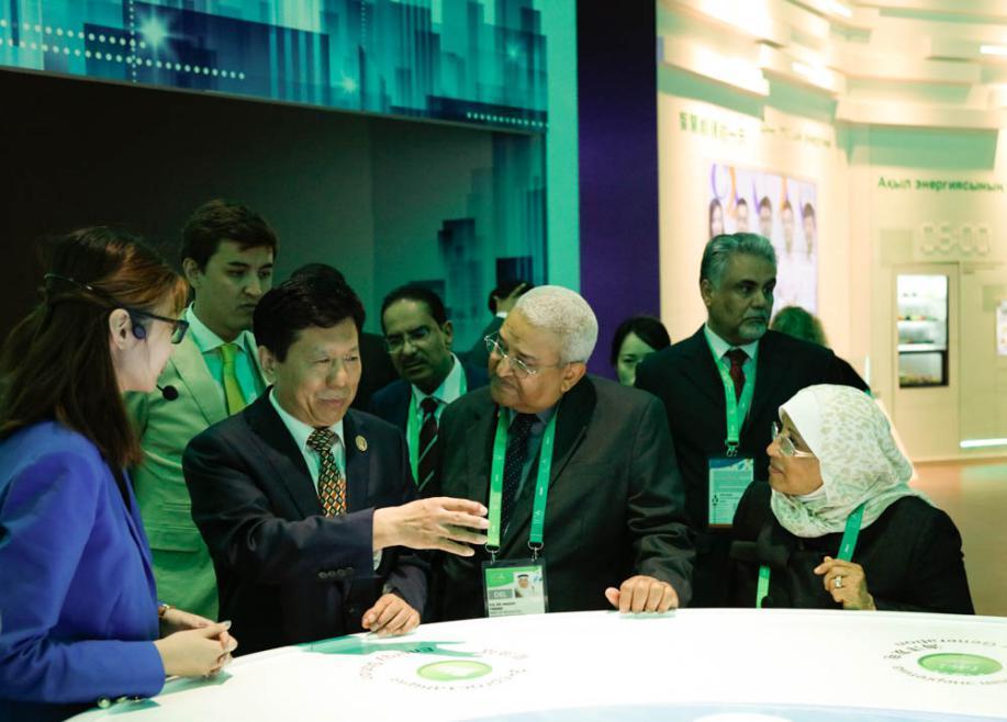 沙特能源委员会主席参观中国馆：“中国的技术不仅可以造福中国，还将造福世界”