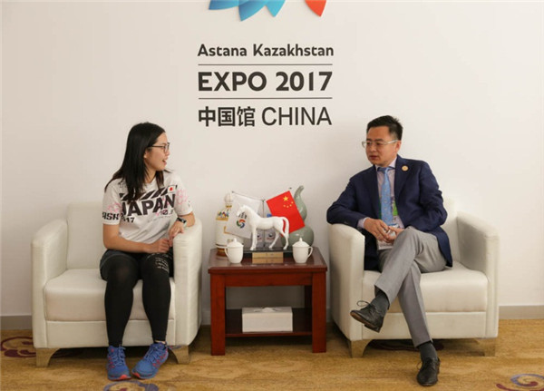 香港青年交流团赴阿斯塔纳世博会中国馆参观交流