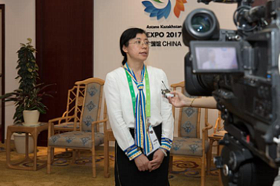 中国馆政府副代表、馆长舒寰接受哈萨克斯坦媒体专访